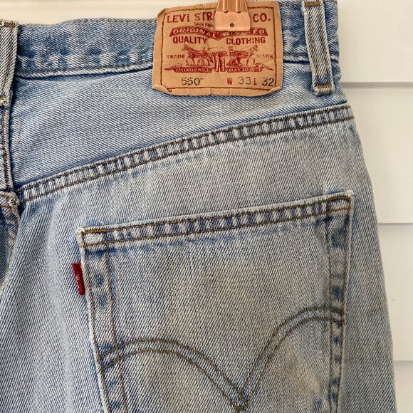 Levis 550 Jeans Mens 33x32 Relaxed Fit Distressed Jeans - Picture 6 of 6